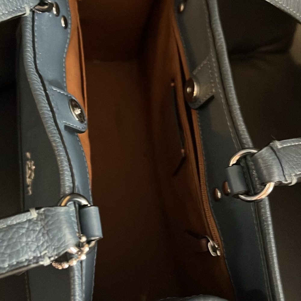 Tote - Picture 3 of 9